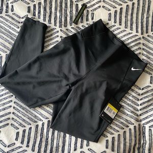 NWT Nike sculpt leggings